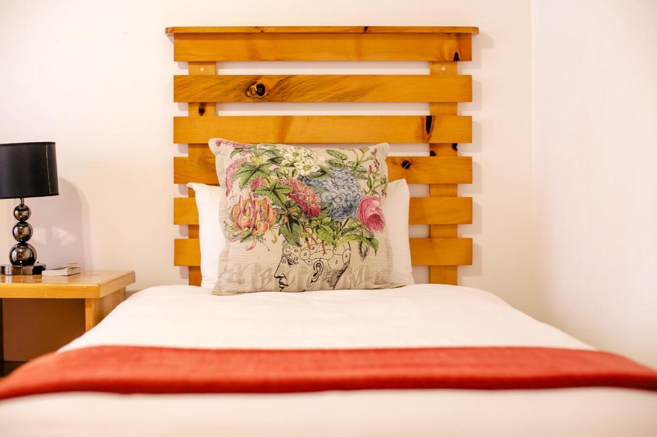 Three-Bedroom Log Cabin with Splash Pool