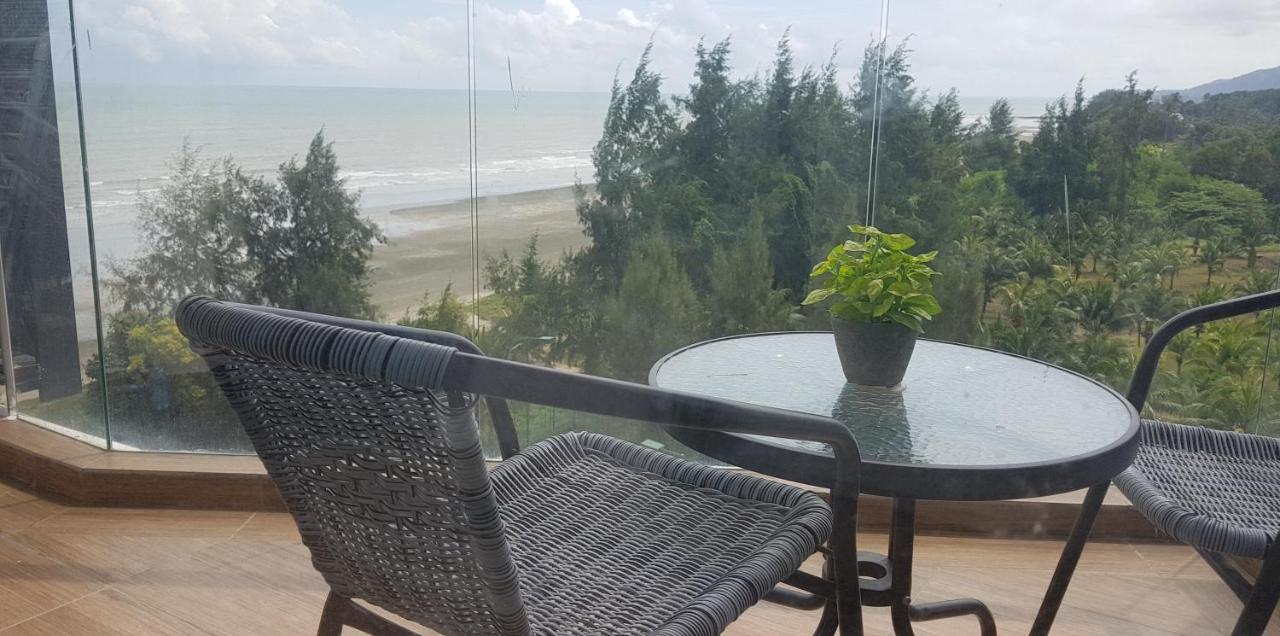 Timurbay studio apartment facing beautiful beach - B&B Kuantan