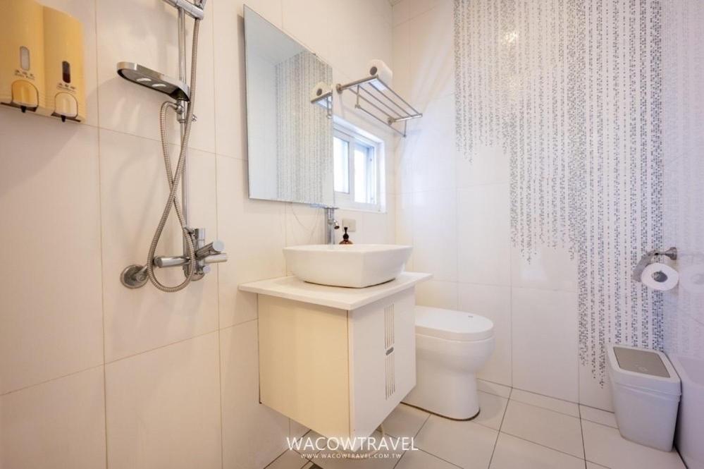 Double or Twin Room with Bathroom