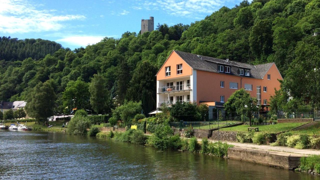 B&B Laurenburg - Pension & Seminarhaus "Haus am Fluss" - Bed and Breakfast Laurenburg