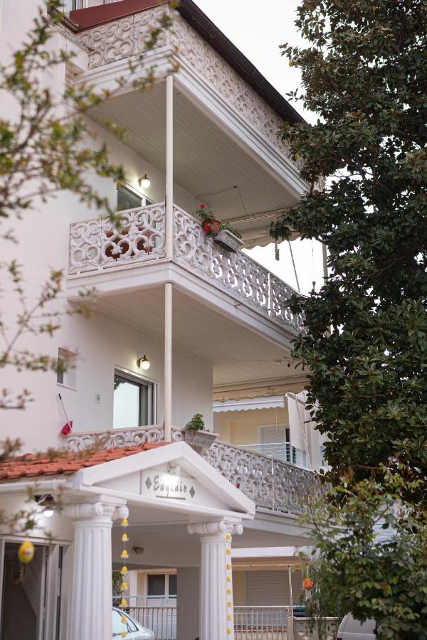 Ronzi Apartments - B&B Kamena Vourla