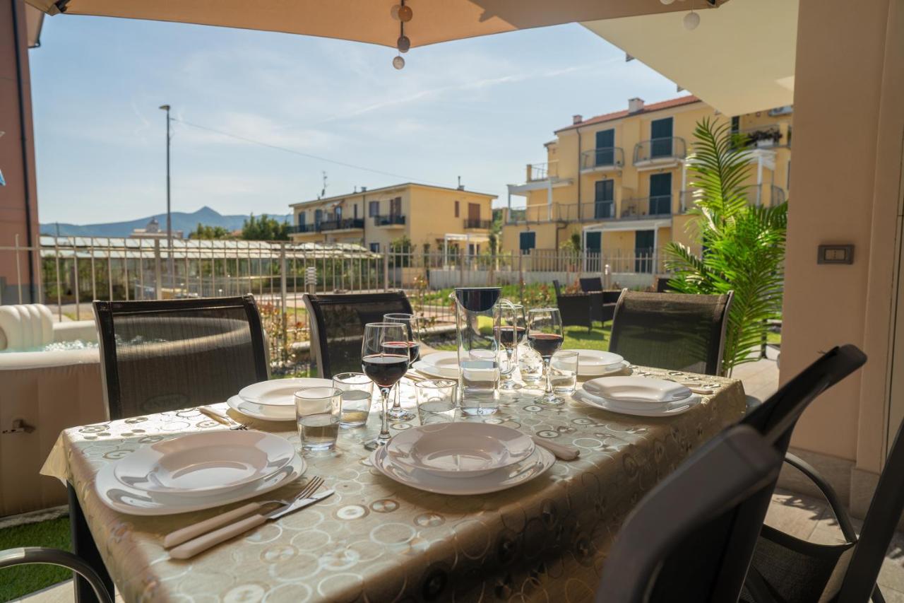 Loano-Marina Spiaggia, mare, a 5 stelle - B&B