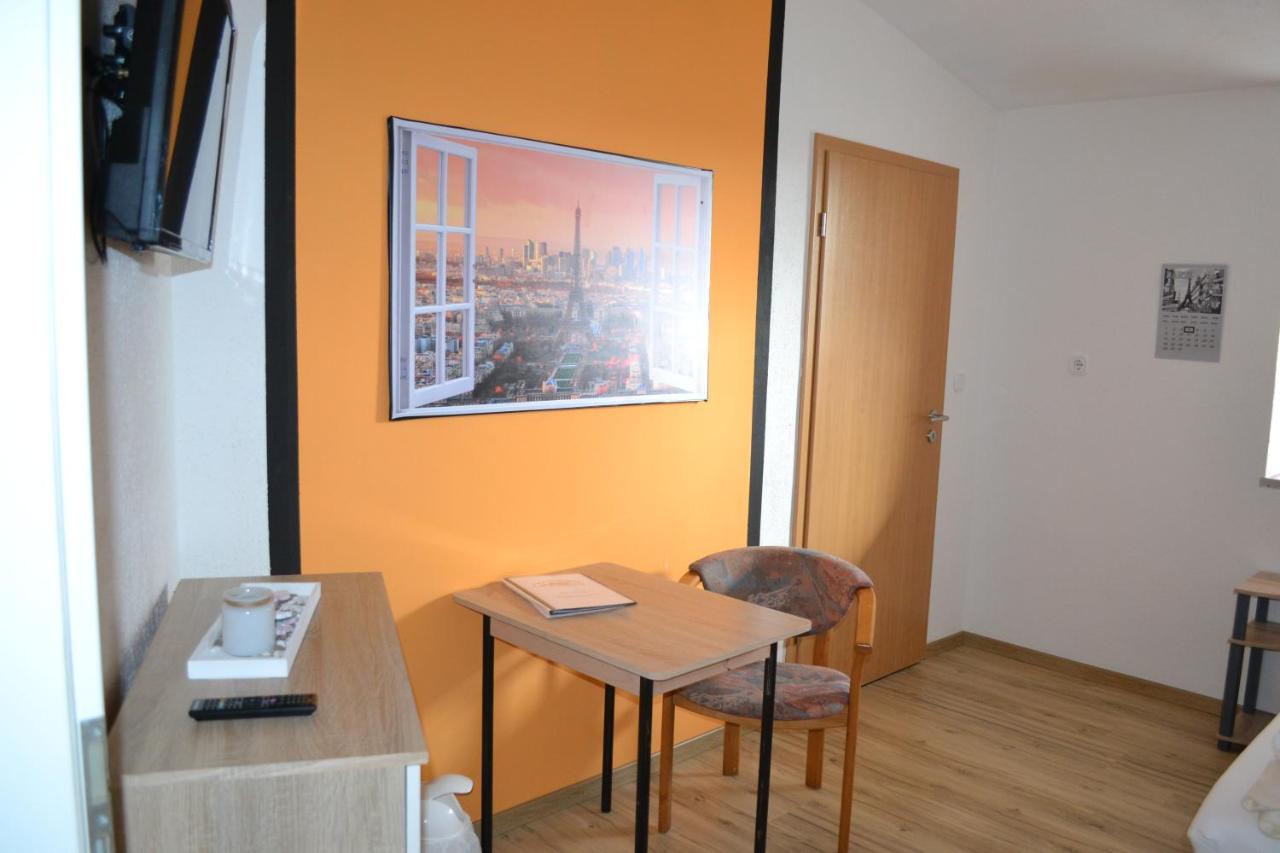 Camera Singola con Bagno Privato