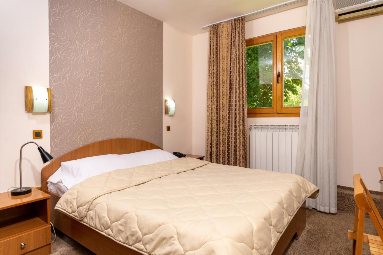 B&B Skopje - Hotel Kanet - Bed and Breakfast Skopje