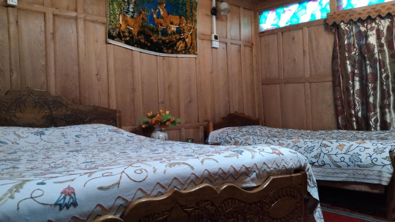 Triple Room with Lake View