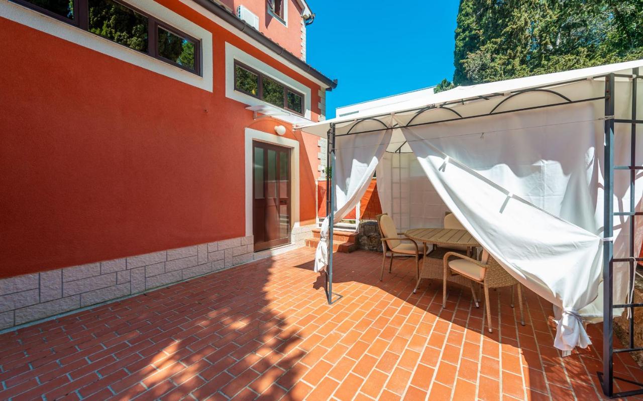 Maisonnette/Duplex Appartement met 1 Slaapkamer en Terras