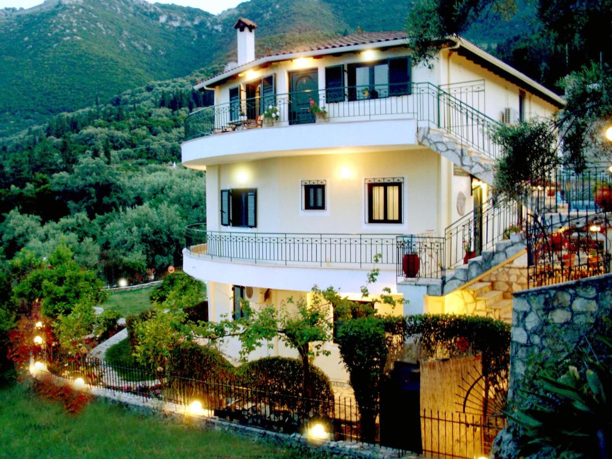 Villa Diana - B&B Nikiána