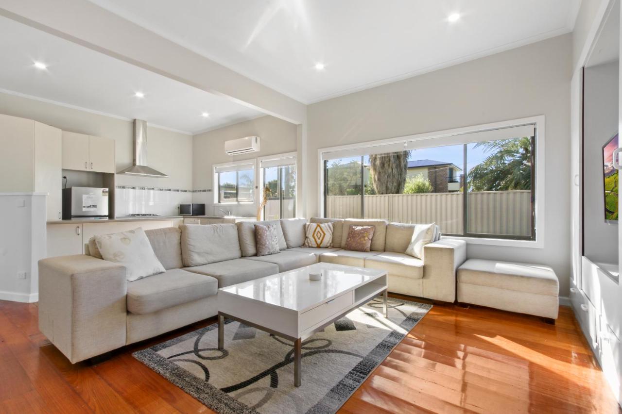 The Beaches on Lakes House - B&B Lakes Entrance