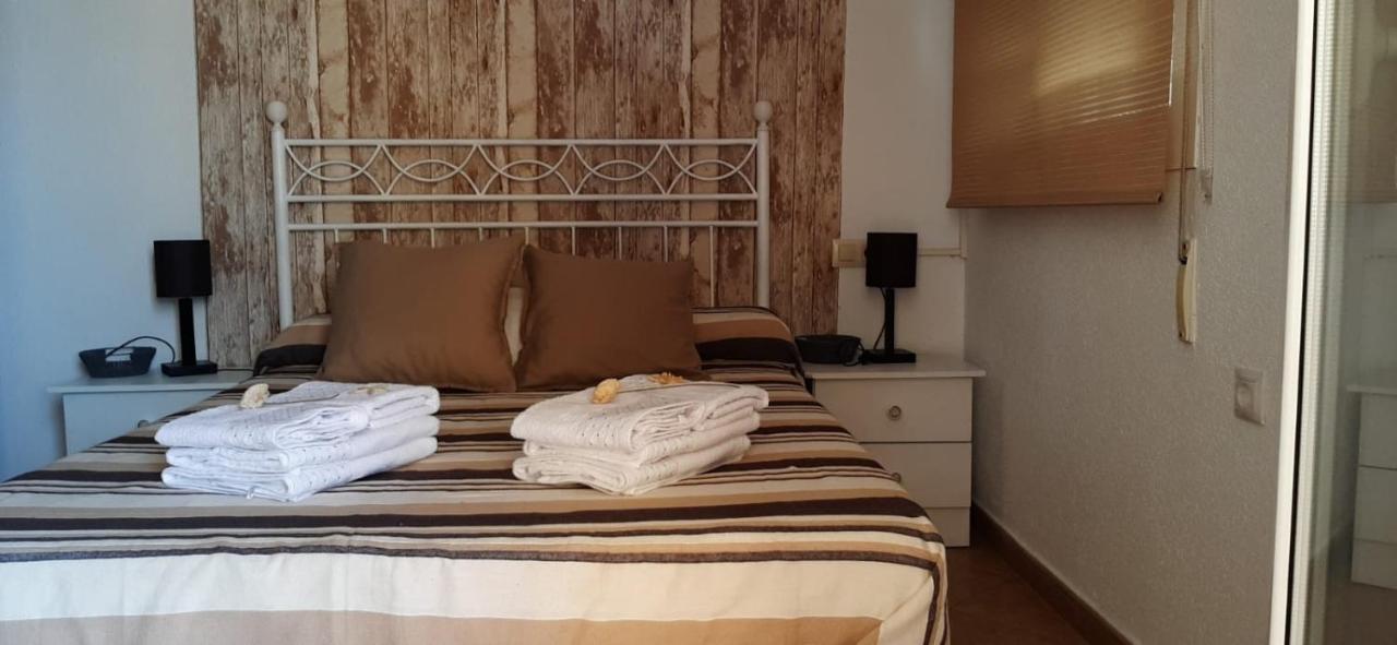 Muy buena ubicación, cerca de la playa y céntrico. - Chambres d’hôtes Roquetas de Mar