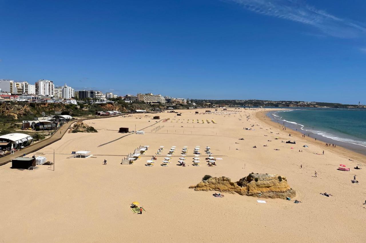 Apartment on Praia da Rocha with wifi and garage by amcf - Bed and Breakfast Portimão