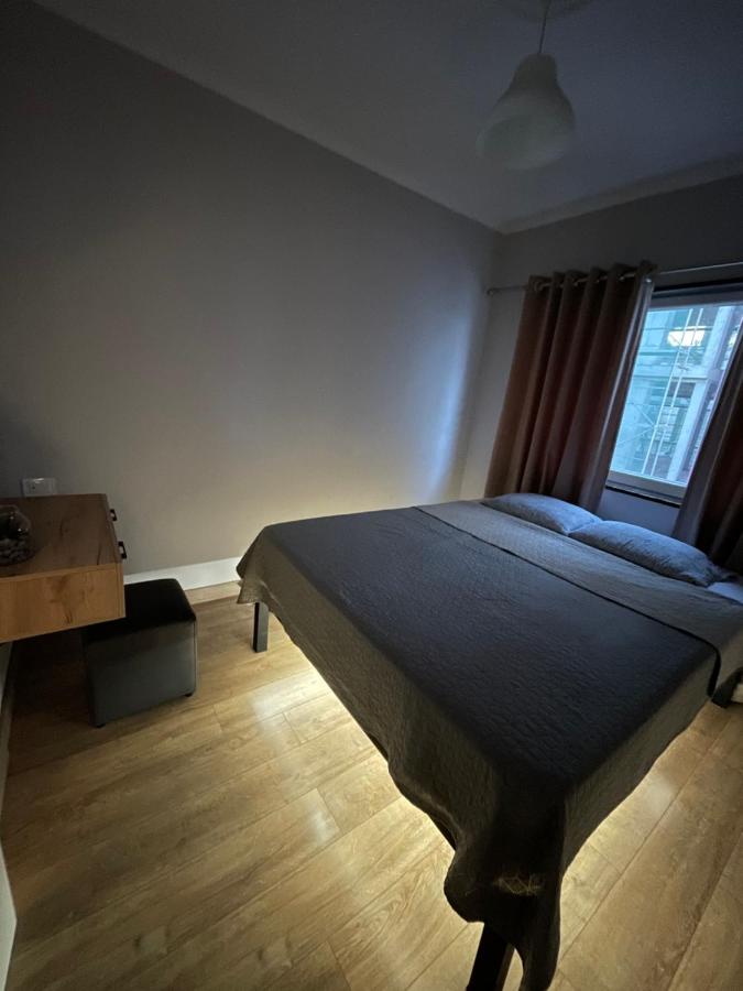 AS Apartament Bllok - B&B Tirana