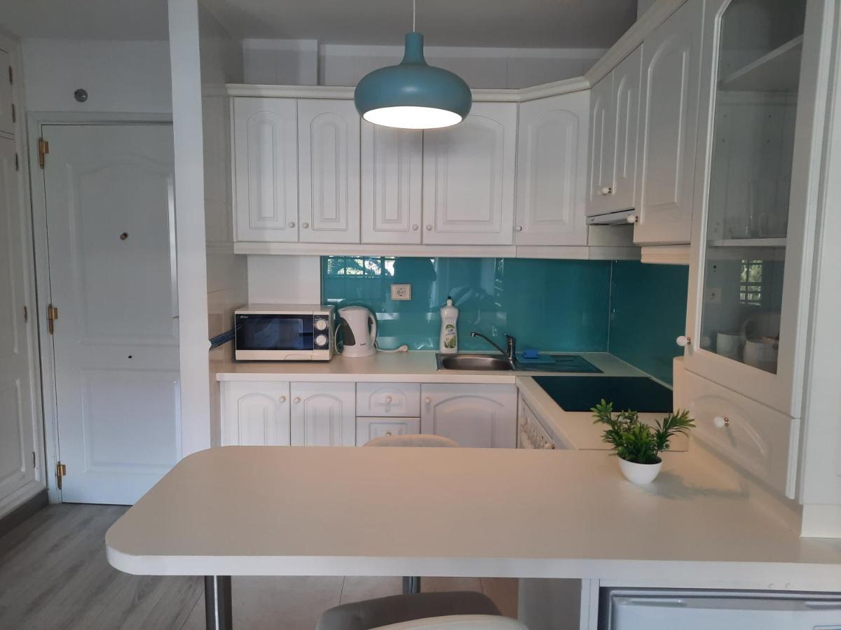 A charming apartment with a swimming pool - Ferienwohnung