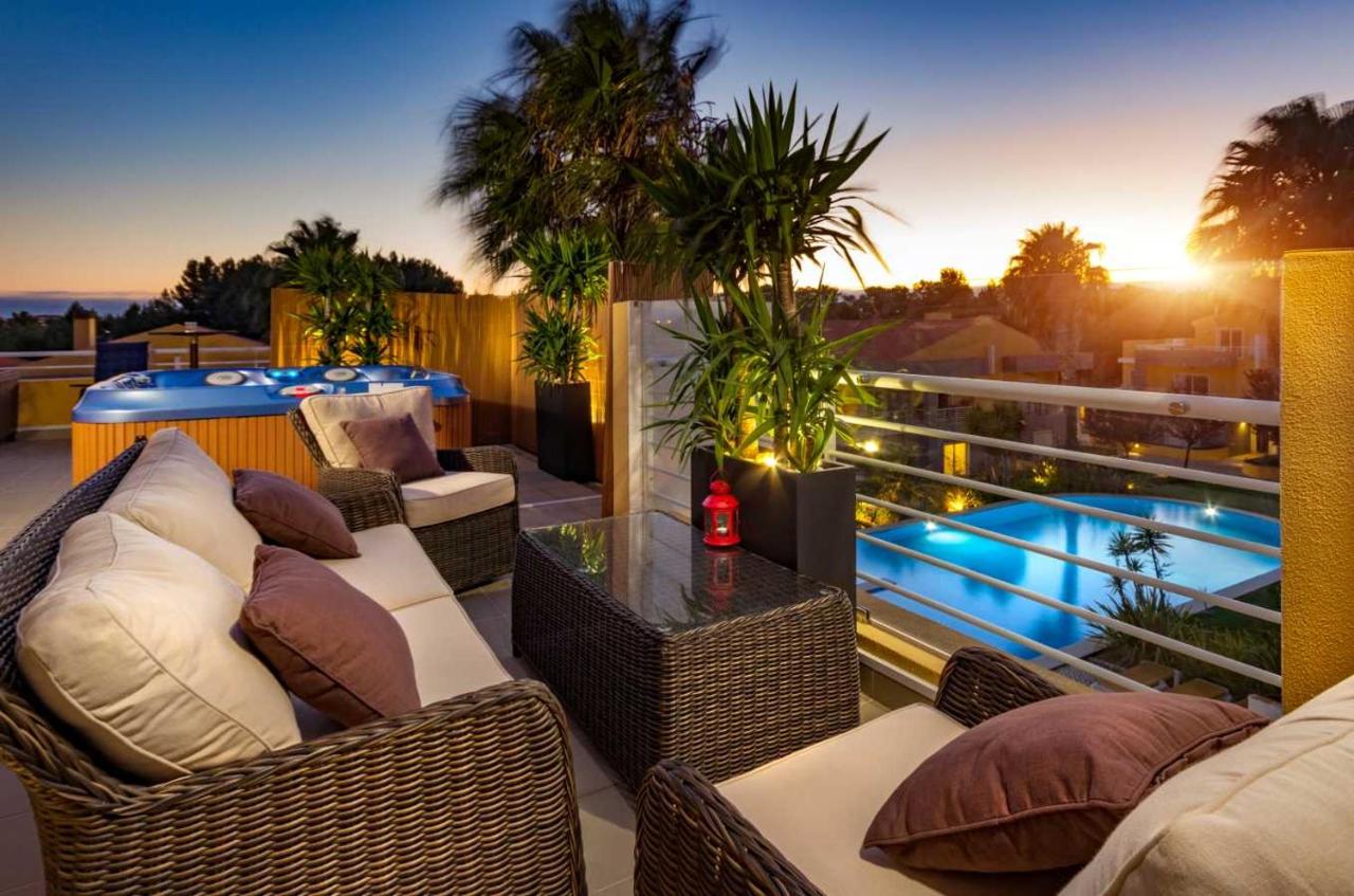 Penthouse Duplex Rooftop Jacuzzi 4 Rooms 6 beds 8 Persons - Chambres d’hôtes Cascais