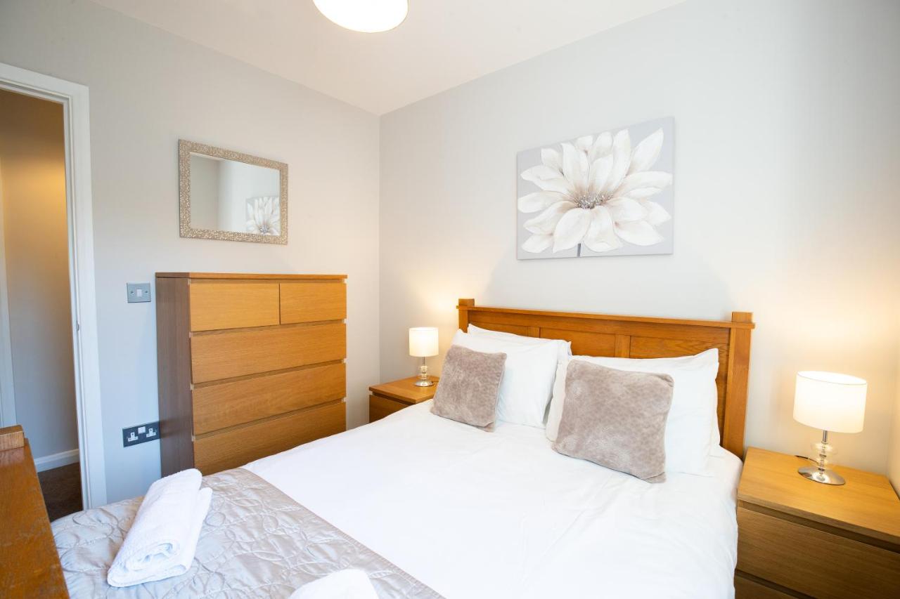 B&B Hoddesdon - Velvet 2-bedroom apartment, Brewery Road, Hoddesdon - Bed and Breakfast Hoddesdon