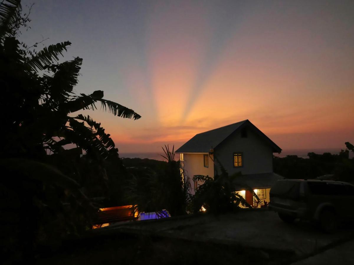 Sandy Feet Retreat - Bed and Breakfast