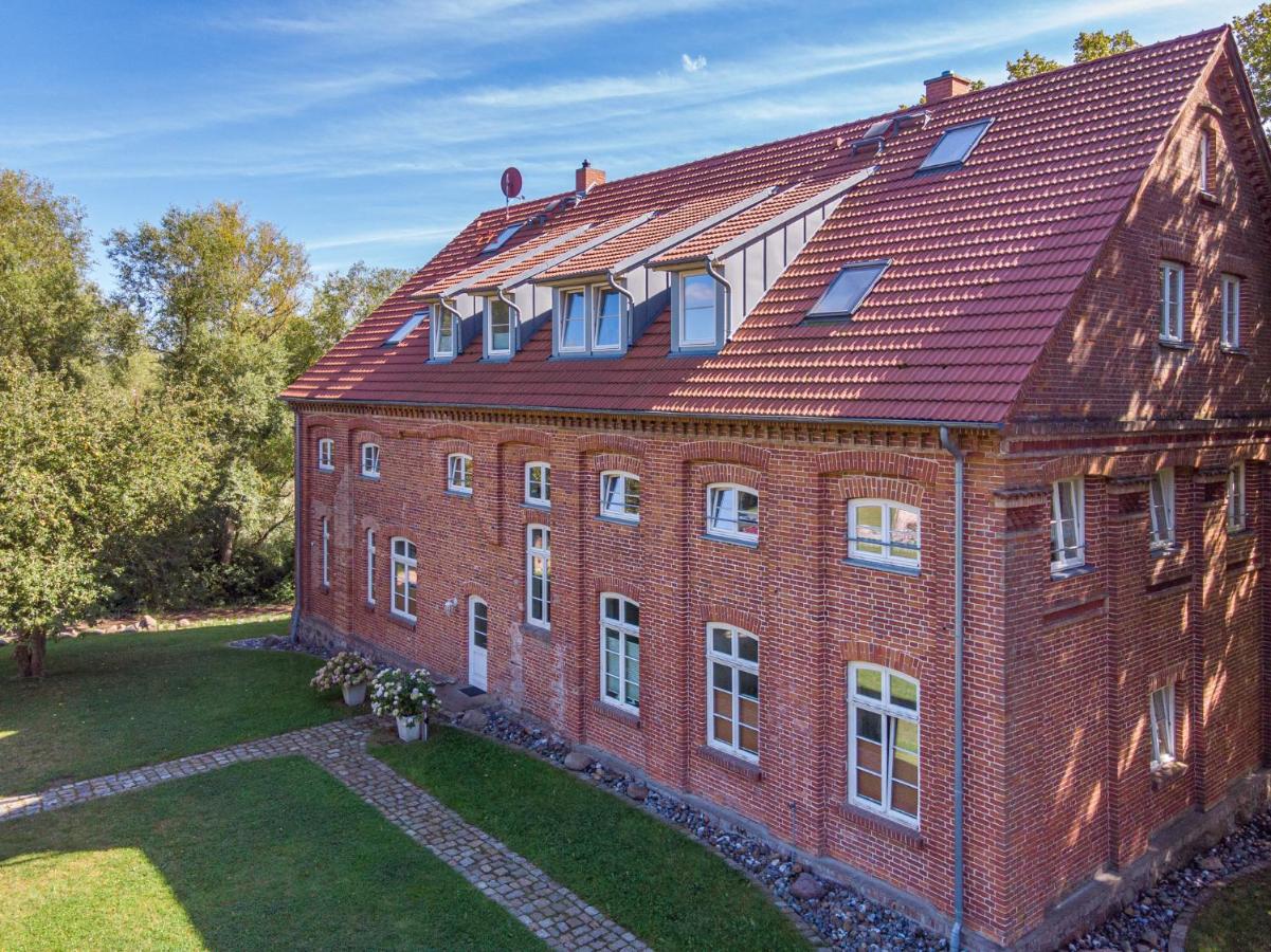 Gutshof Dubnitz Gutshof Dubnitz -Ferienwohnung 4 " Anna " - B&B Dubnitz