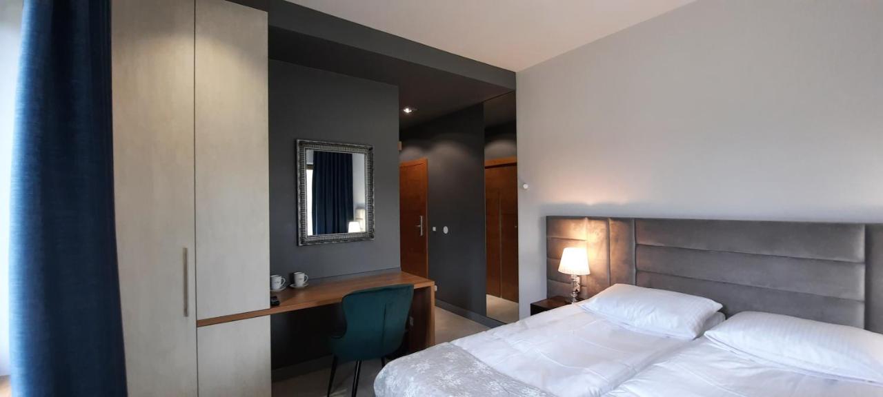 Double Room with Terrace