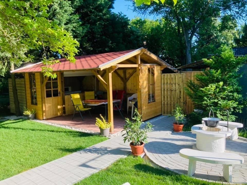 Piroska nyaraló - B&B Balatonkenese