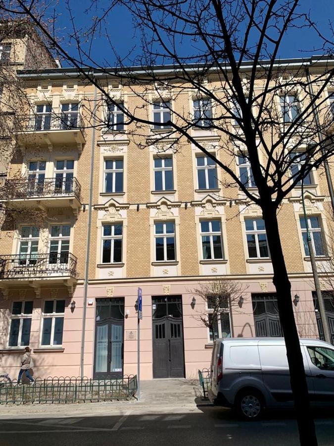 Luxury Panda Apartment in Old Town - B&B