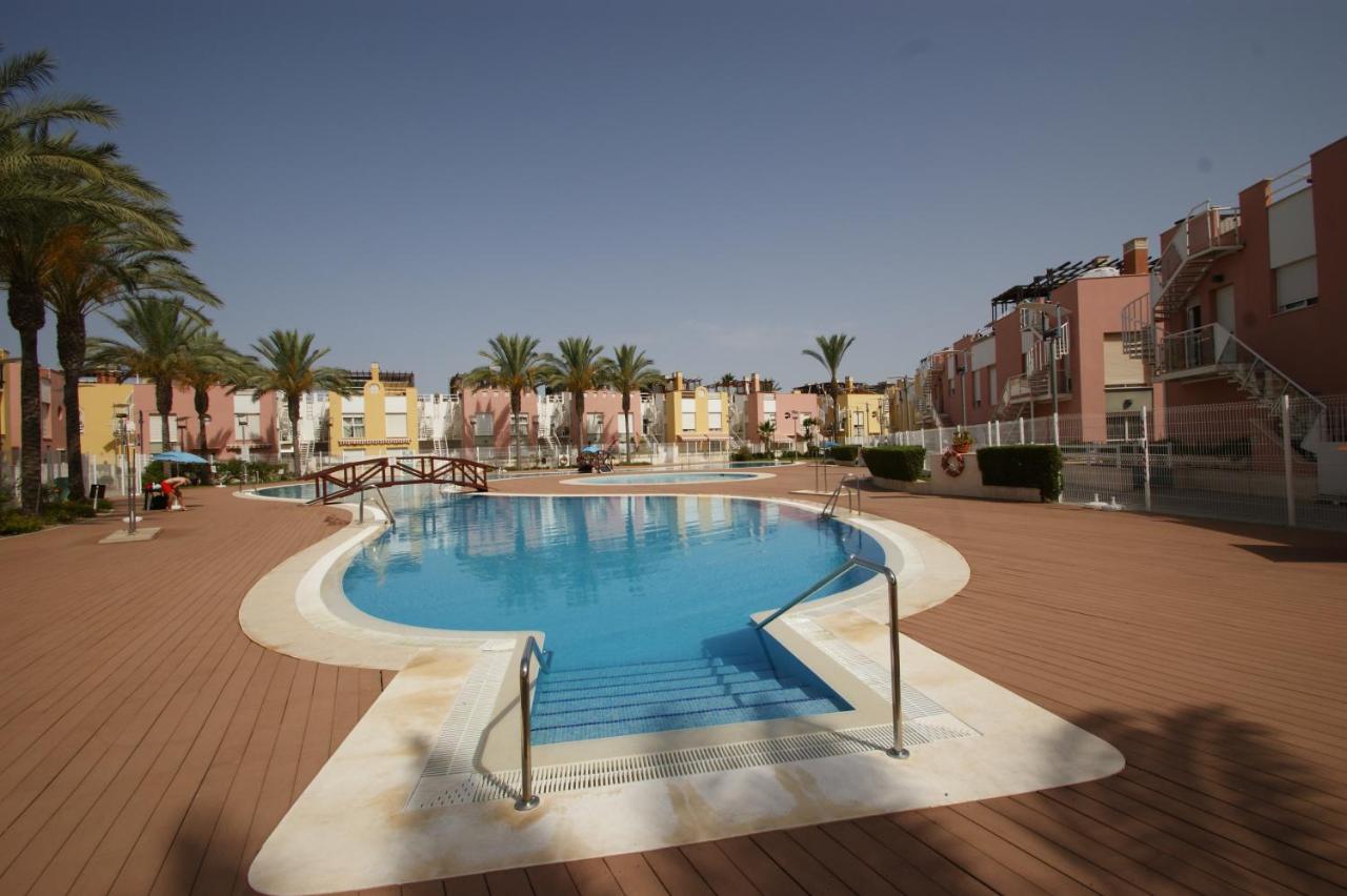 Apartamento en Vera a 300 m de la playa, con patio y salida directa a calle - B&B
