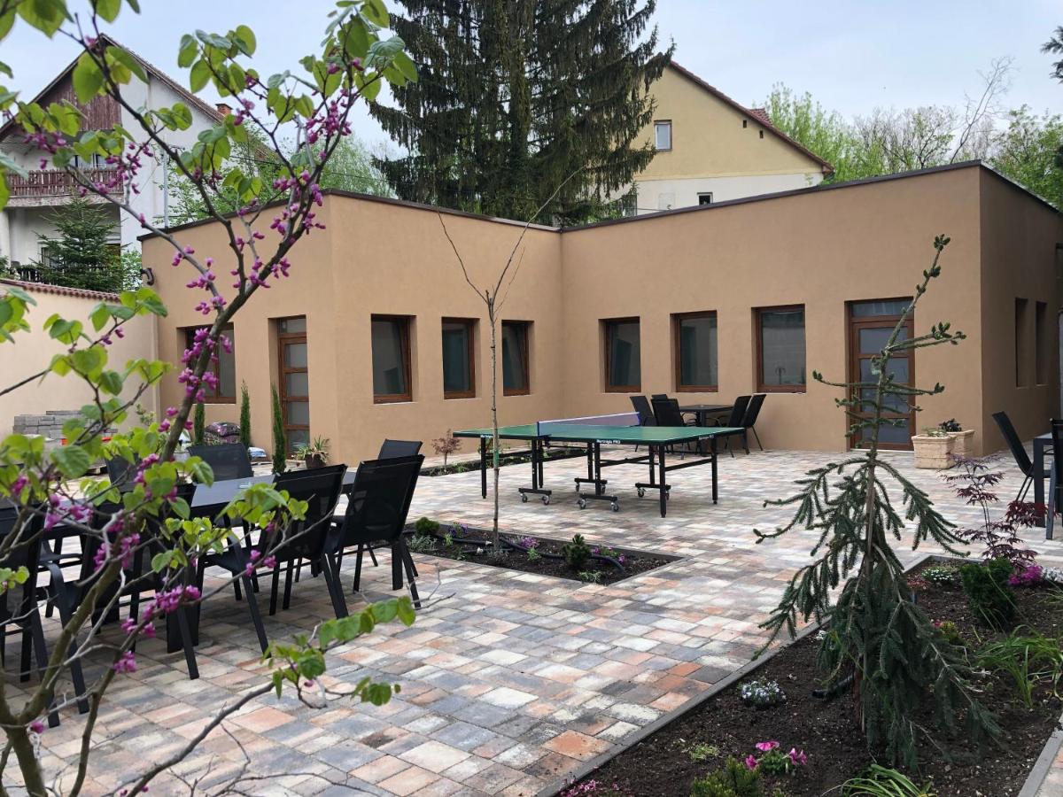 Second Home Apartments Miskolctapolca - B&B