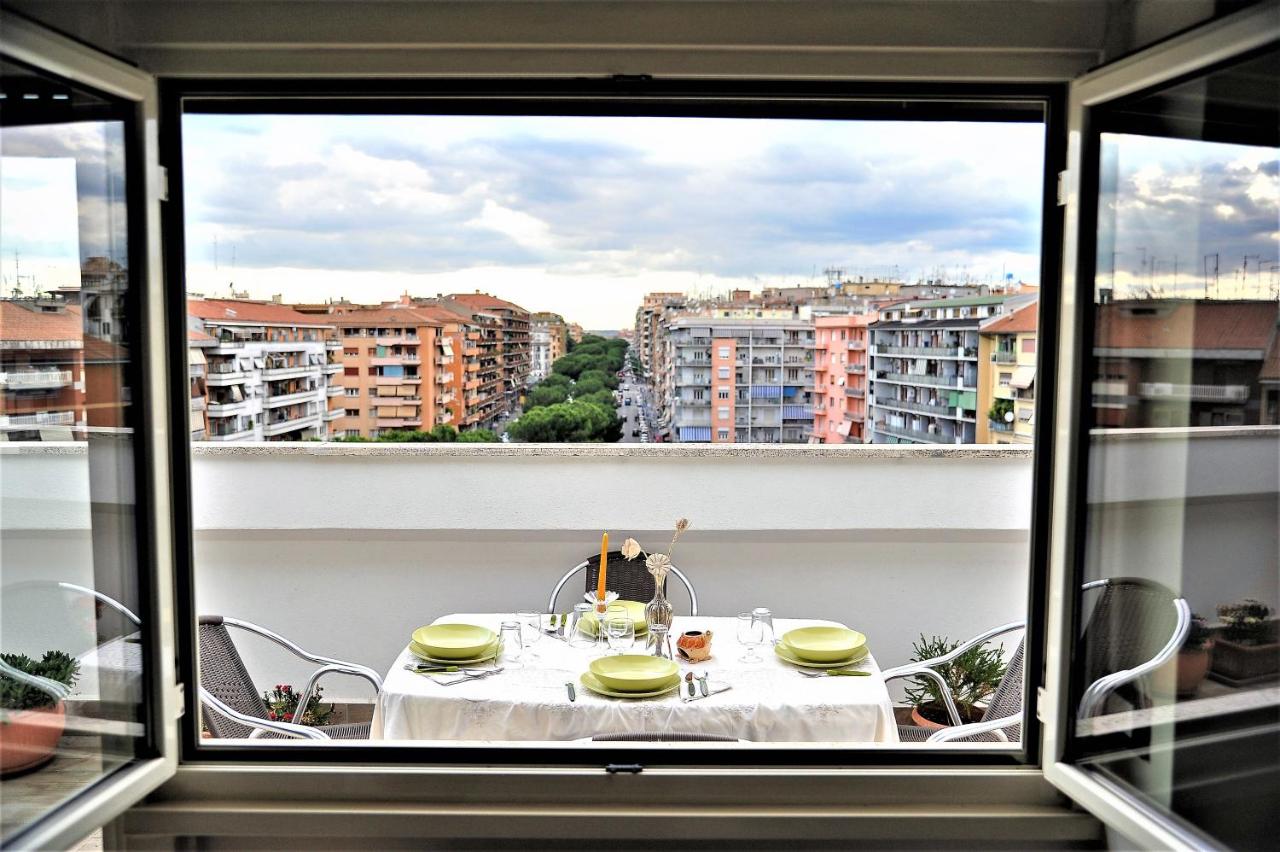 Attico luminoso terrazza Metro A Aria Cond WiFi - B&B Roma