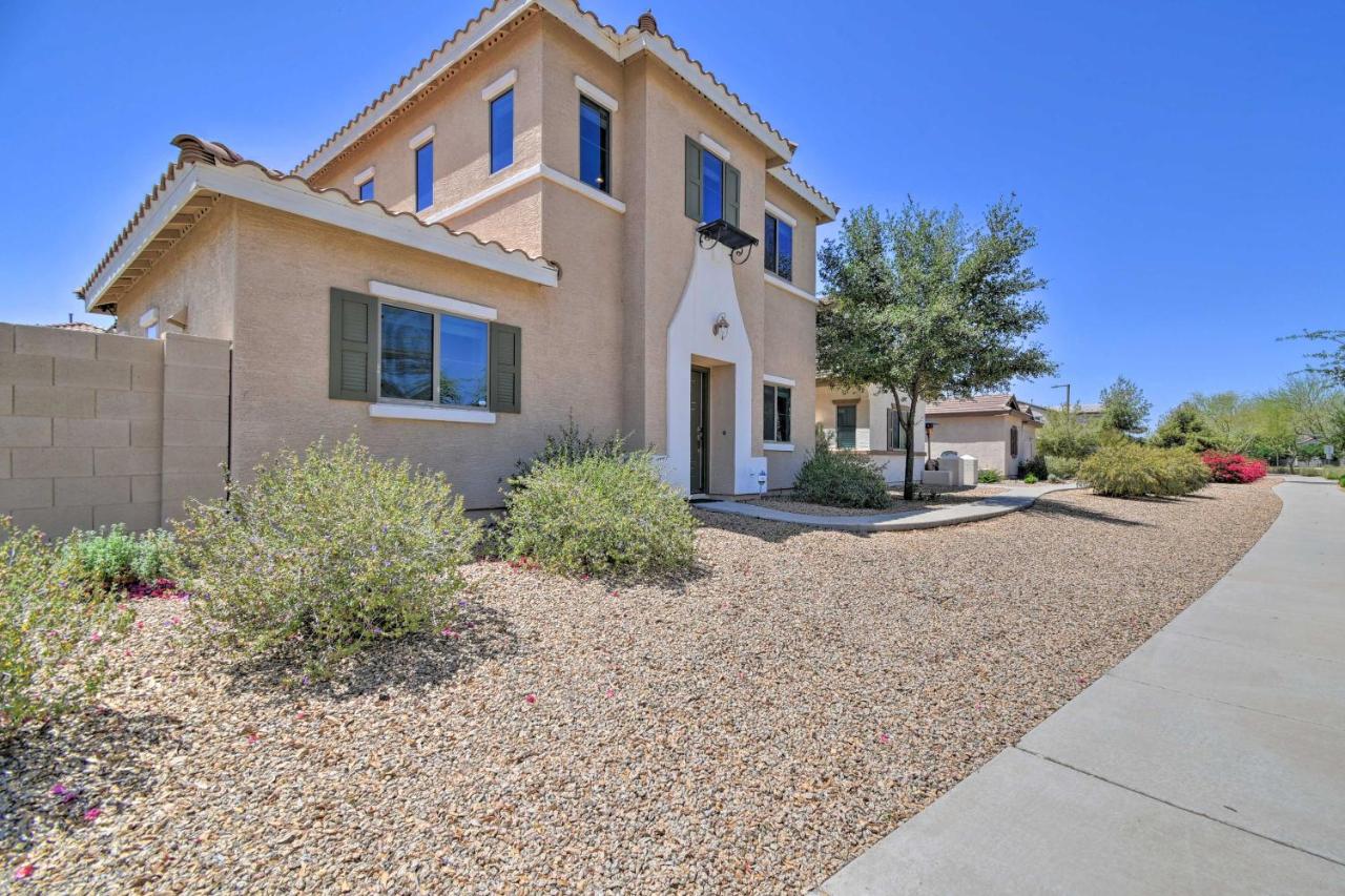 Goodyear Escape with Grill Community Pool Access! - B&B