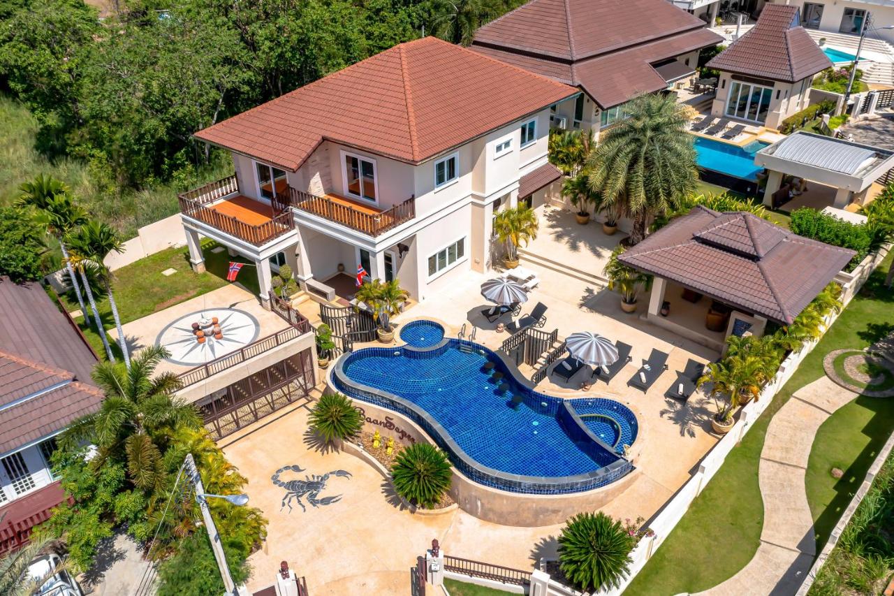 B&B Hua Hin - 5 Bedroom Pool Villa Close To Town H5 - Bed and Breakfast Hua Hin