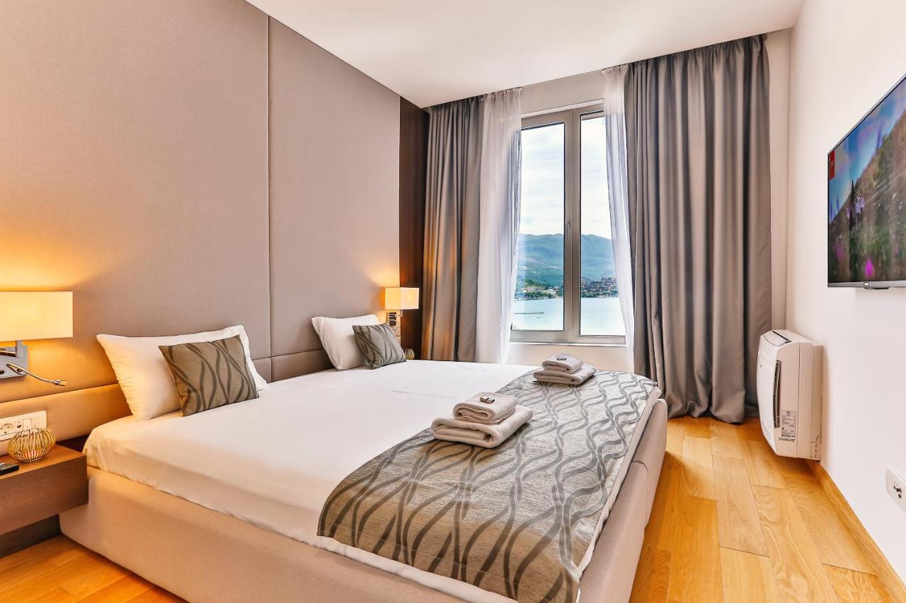 Superior Two-Bedroom Apartment with Terrace and Sea View