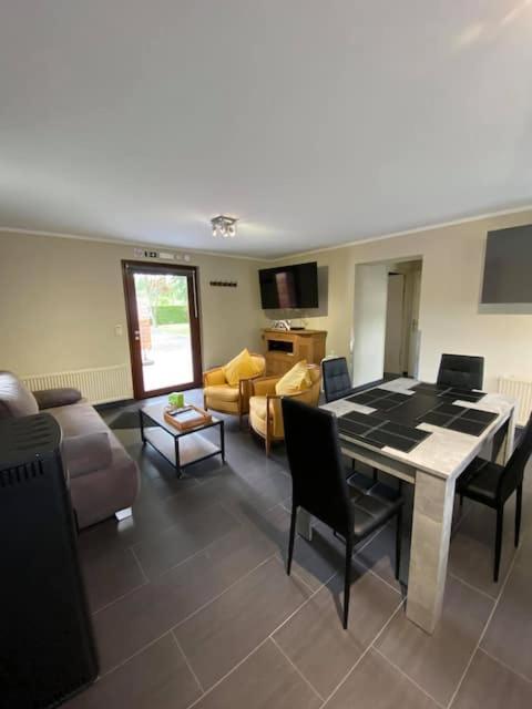 GITE DE LA FAMENNE - Bed and Breakfast Marche-en-Famenne