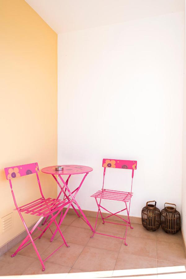 R Sunny Beach apt with pool and balcony - B&B Portimão