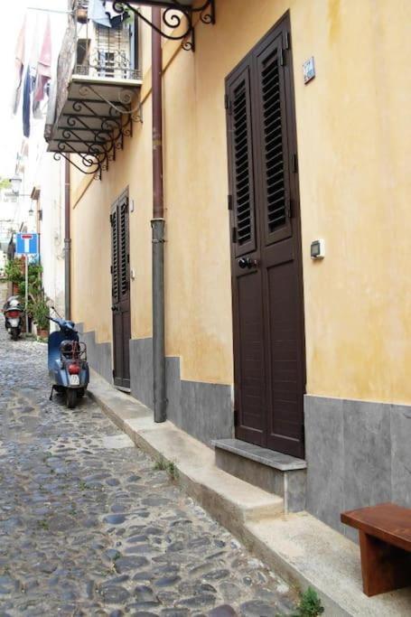 Appartamento al centro di Ustica - B&B Ustica