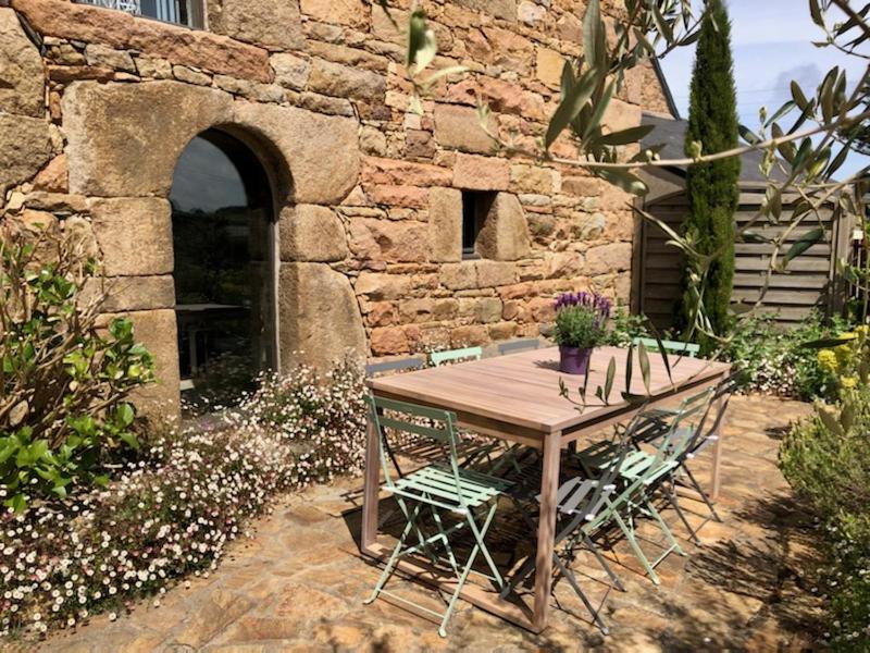 B&B Trégastel - TREGASTEL PENTY BRETON 8 Personnes - Bed and Breakfast Trégastel