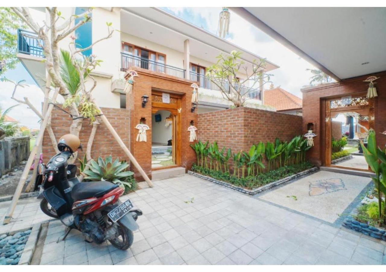 Komala Homestay - B&B
