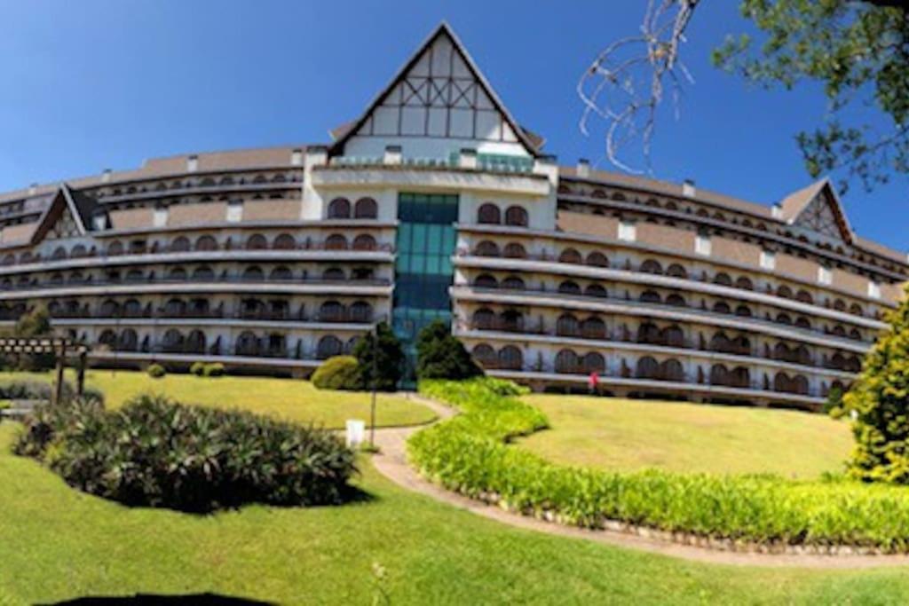 Flat duplex Quatre Saisons com linda vista panorâmica - B&B Campos do Jordão