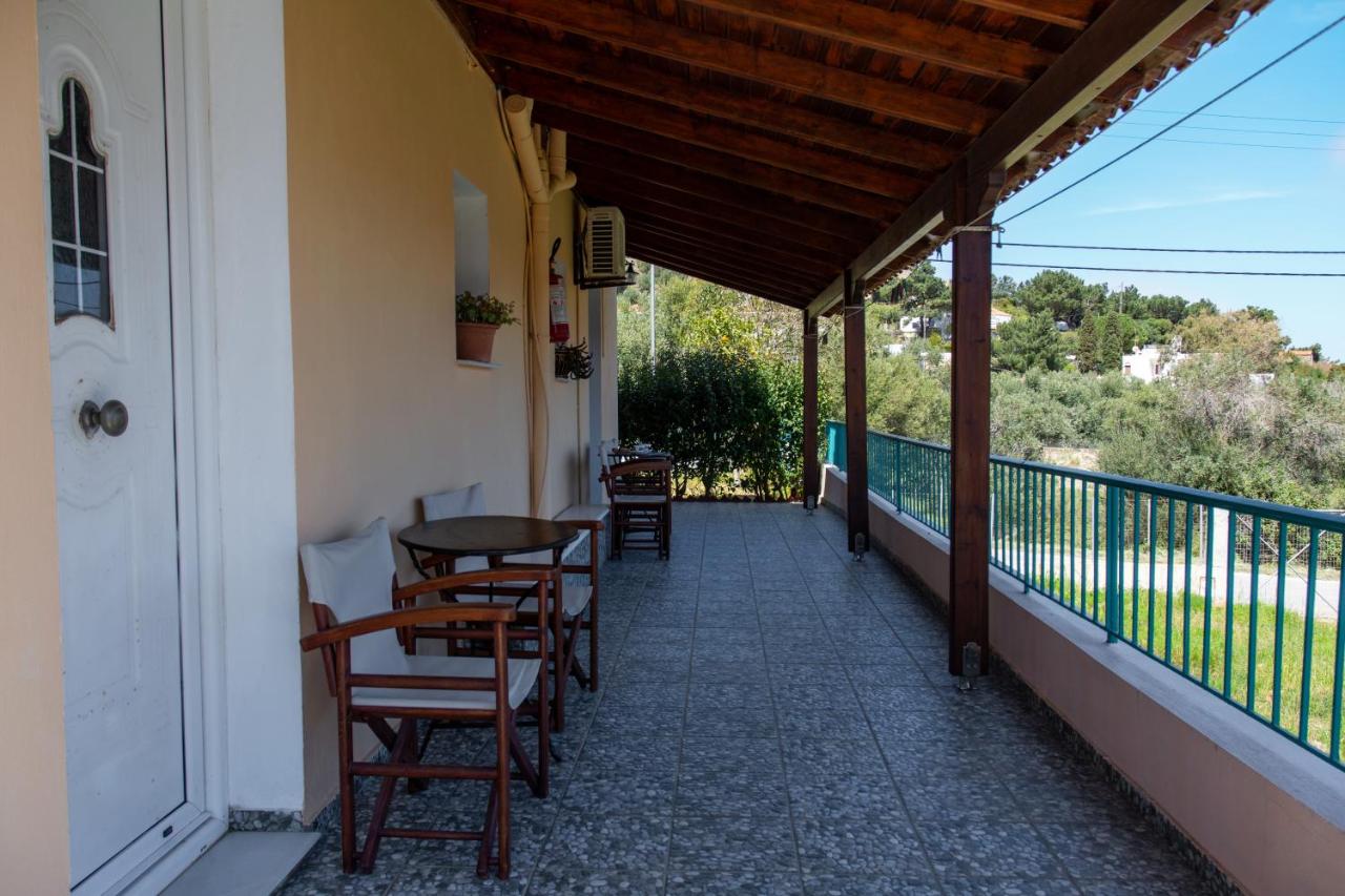 Studio (2 Adults)
