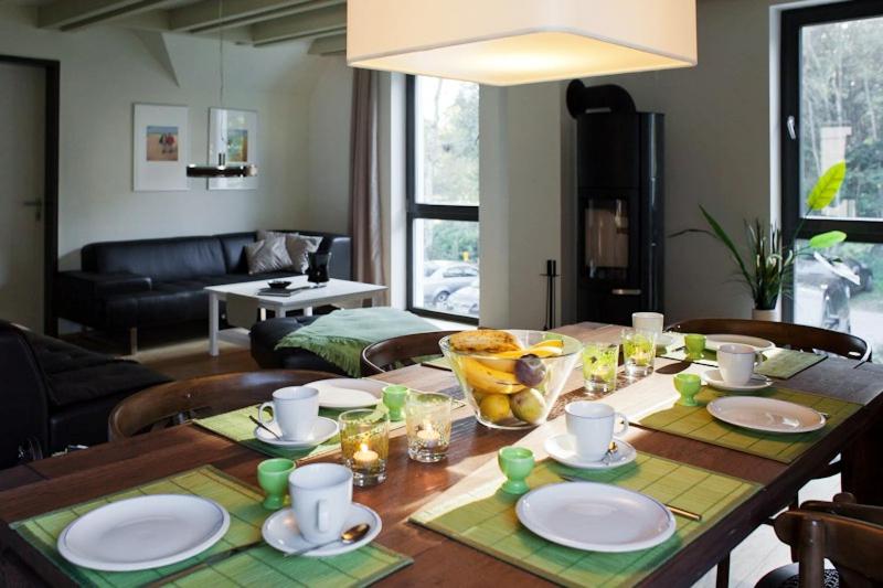 Akelei - Sauna, Kamin & Balkon - B&B Zingst