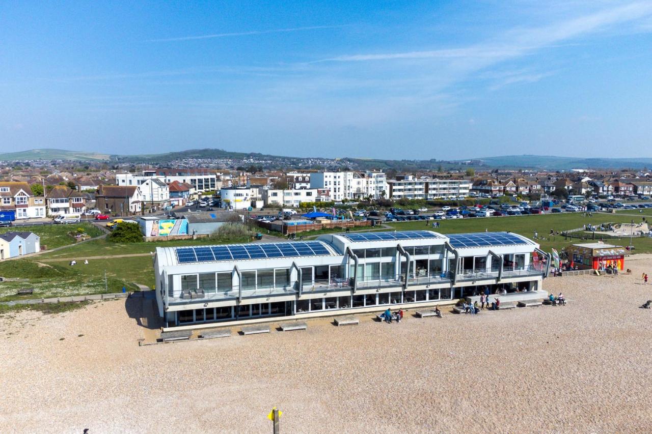 Modern beach apartment - B&B