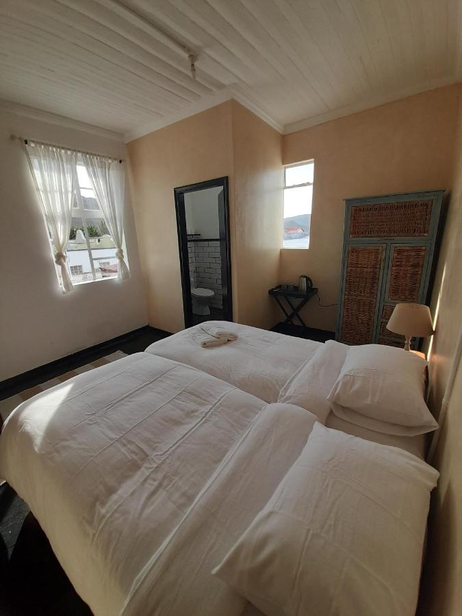 B&B Kapstadt - Cozy room in the Heart of Simon's Town - Bed and Breakfast Kapstadt