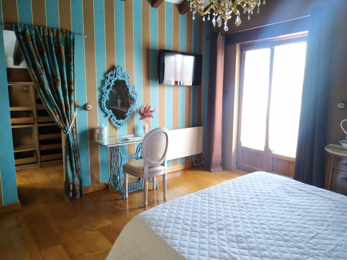 Doppelzimmer mit Poolblick