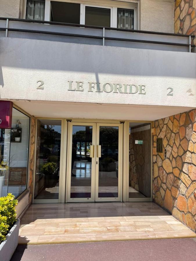 Fully equipped beachfront studio in the heart of the city center bd Leclerc - B&B