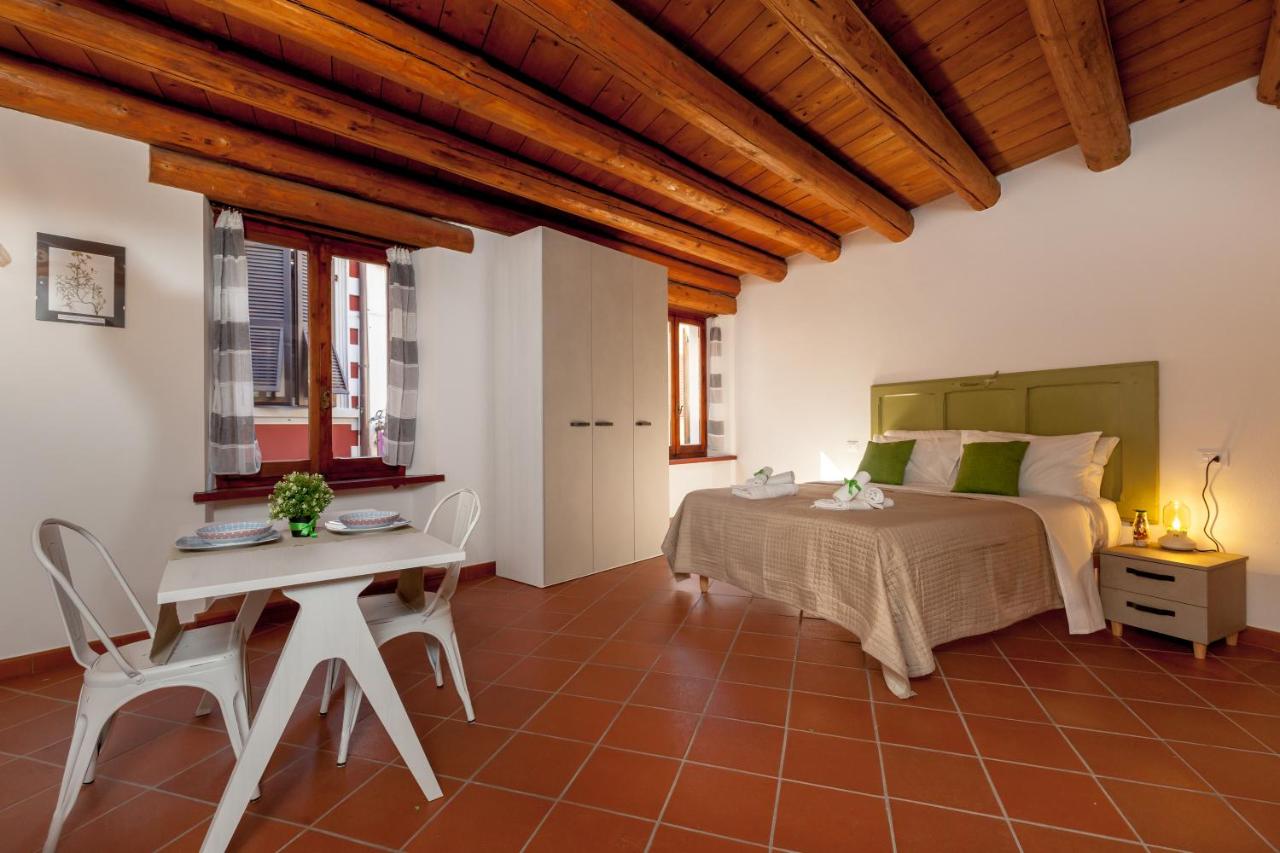 Lo Speziale - Paccasassi - B&B