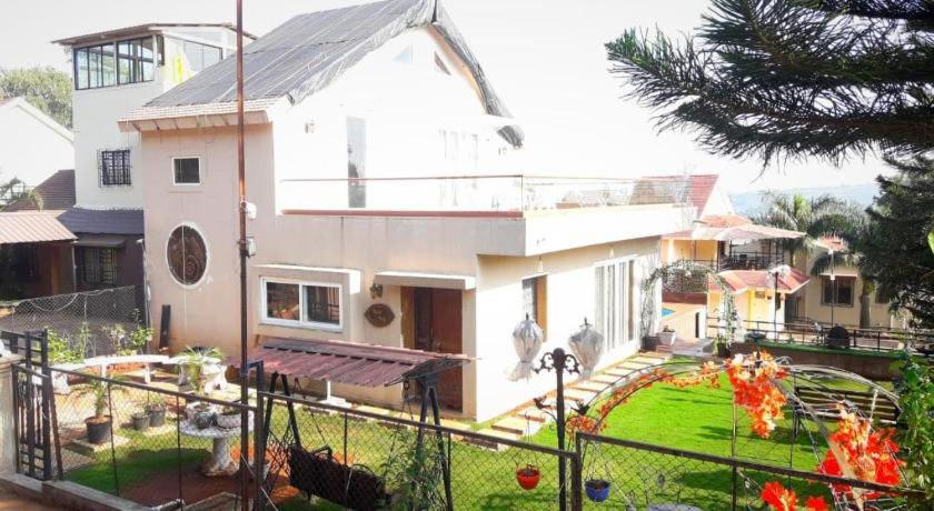 West Vally Villa - Casa West - Bed and Breakfast