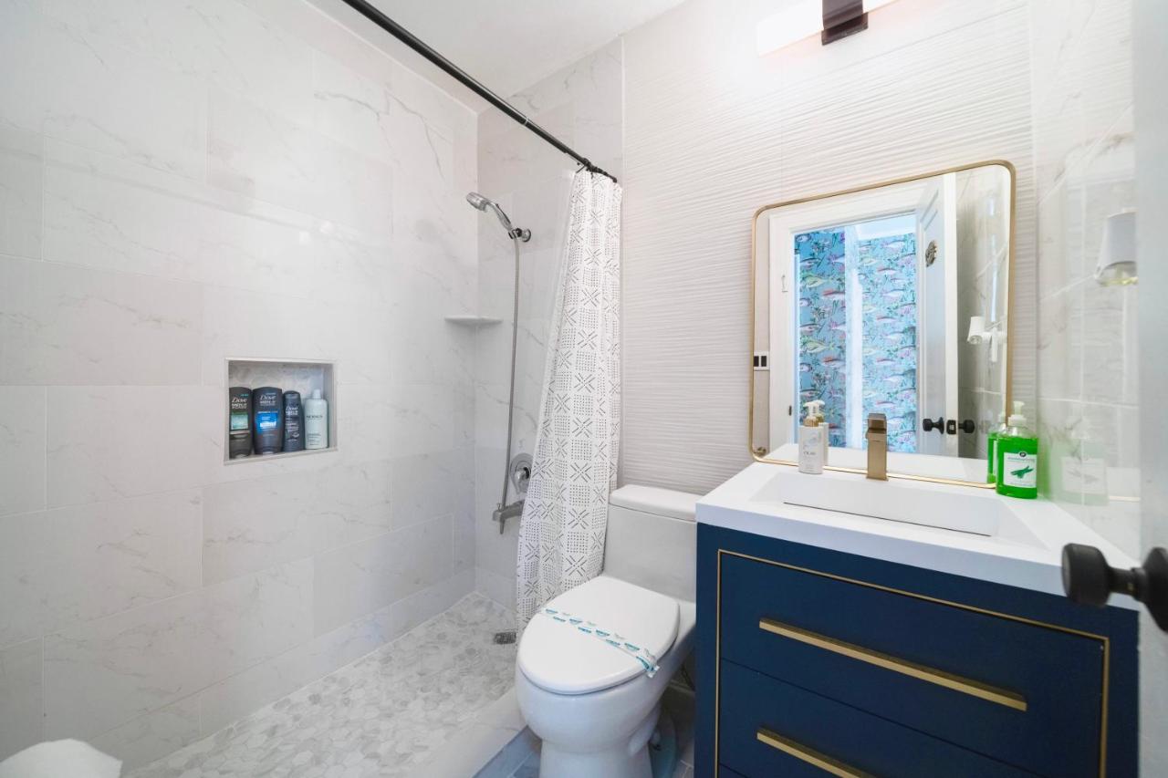King Bed Mermaid suite - heart of Palm Beach, free parking included - B&B