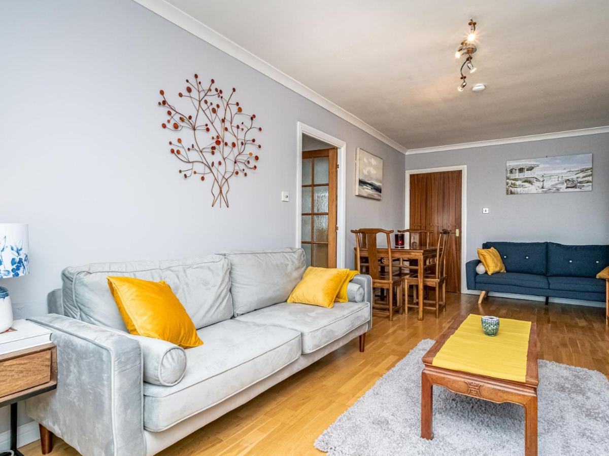 B&B Edinburgh - Pass the Keys Stunning Flat with Sea View and Parking - Bed and Breakfast Edinburgh