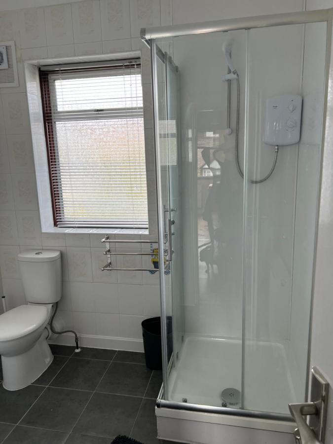 Double or Twin Room with Shared Bathroom