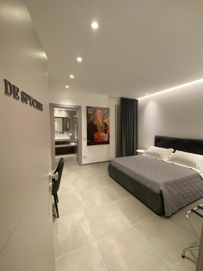 Deluxe Zimmer (2 Erwachsene & 1 Kind)