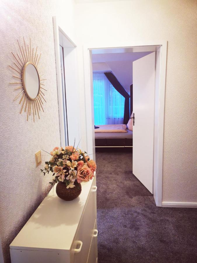 Apartment mit Balkon