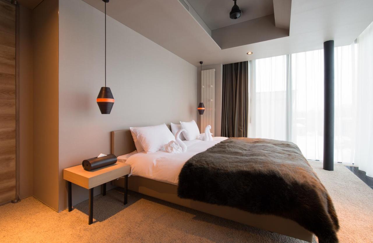 Five-Bedroom Apartment
