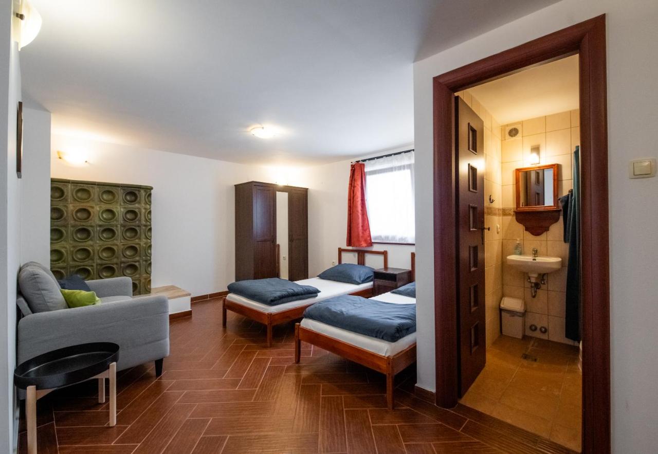 Twin Room with Private Bathroom